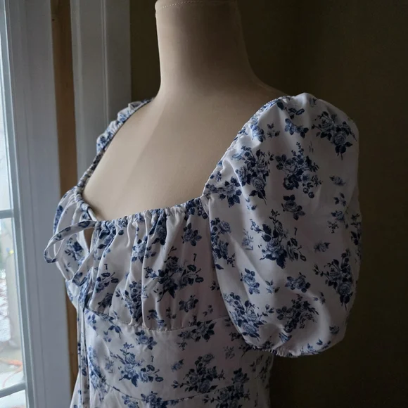 SHEIN Blue & White Floral Puff Sleeve Square Neck Maxi Dress | Size Large - Picture 1 of 6